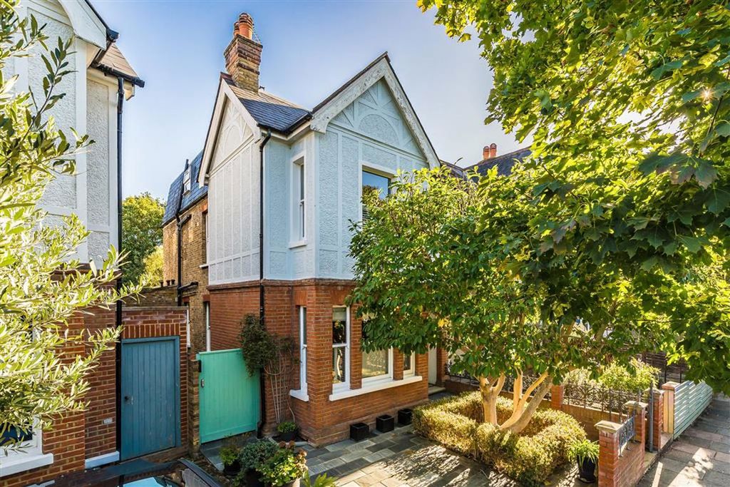 Property photo 1 of 9