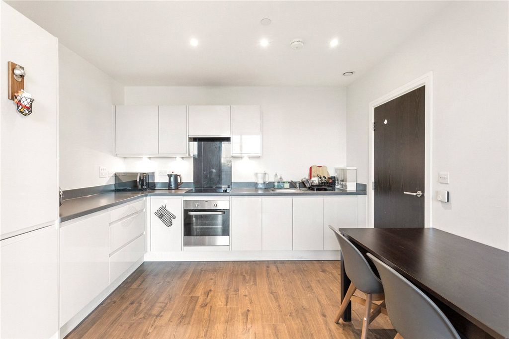 Property photo 3 of 15 Picture No. 08