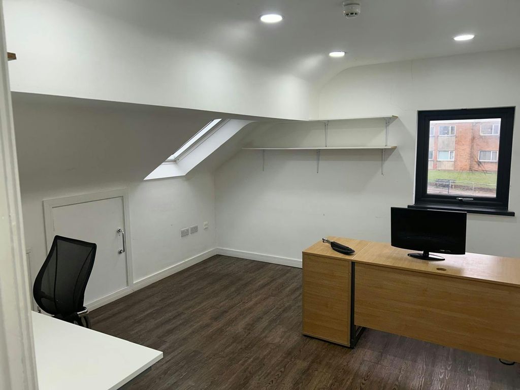 Property photo 2 of 8 Office23.Jpg