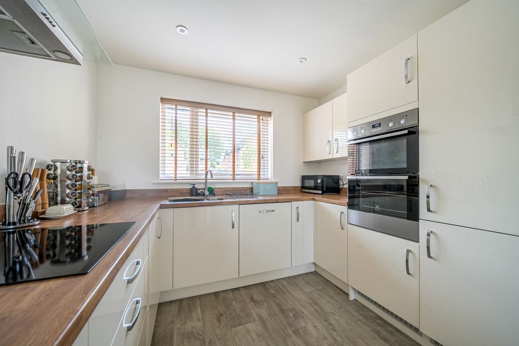 Property photo 2 of 18 1455861 (9)
