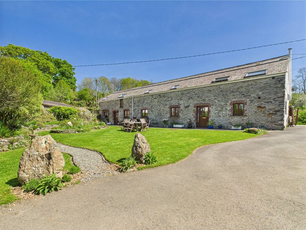 Property photo 1 of 35 Picture No. 01