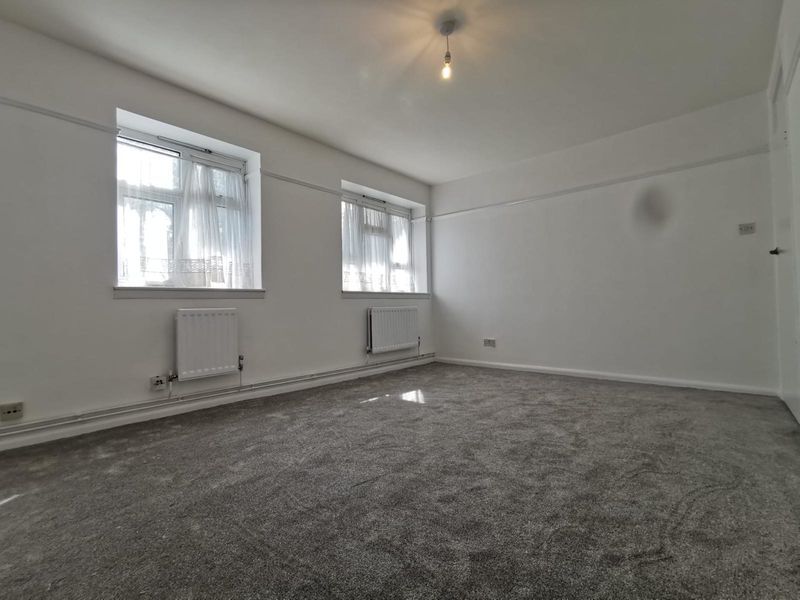 Property photo 3 of 12 Photo 5