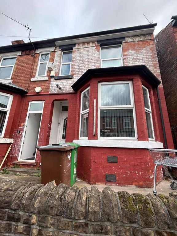 Property photo 1 of 9 Photo 4