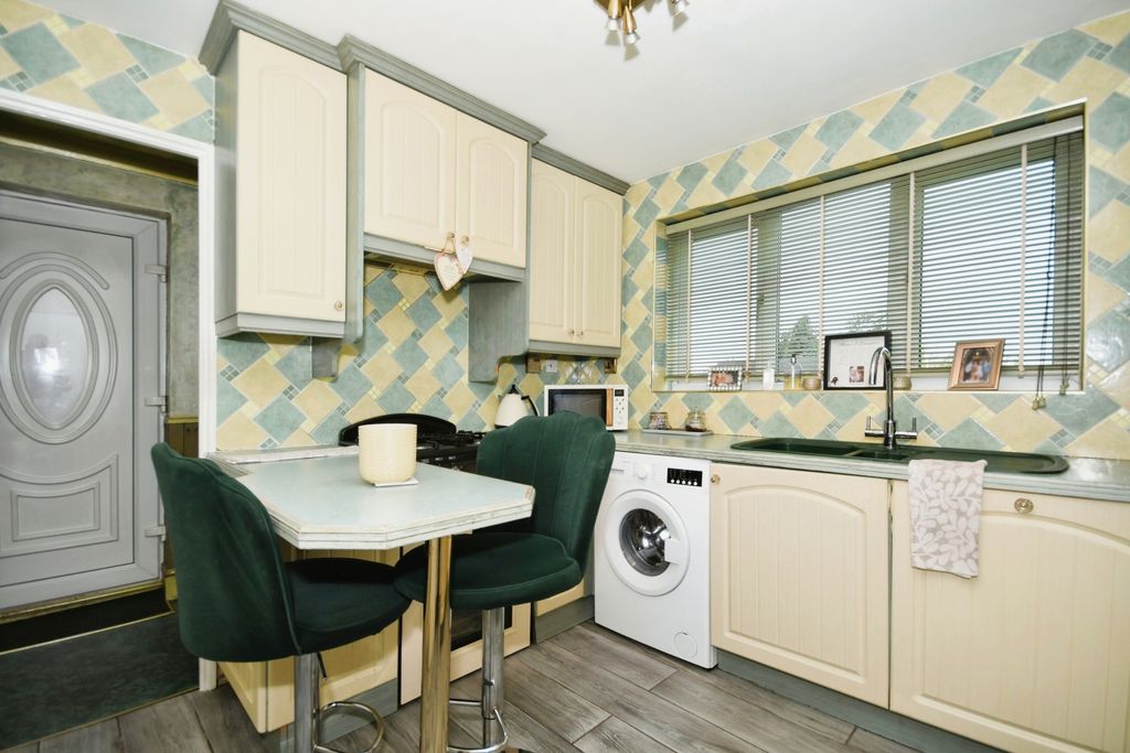 Property photo 2 of 17 Photography