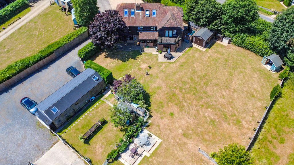 Property photo 3 of 51