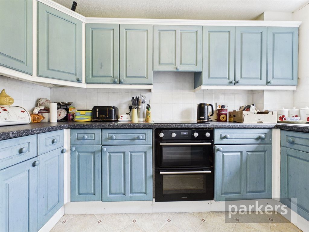 Property photo 1 of 18 Kitchen