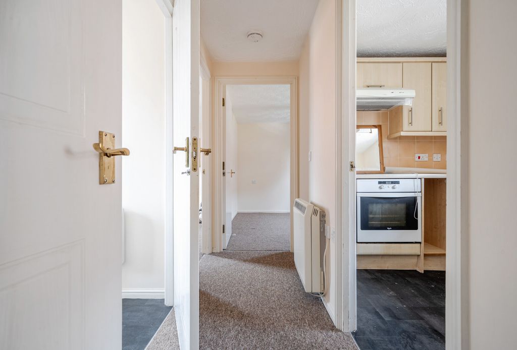 Property photo 2 of 22 1307322-18-684c3c...