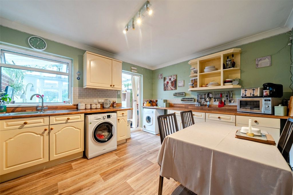 Property photo 2 of 14 Kitchenreception