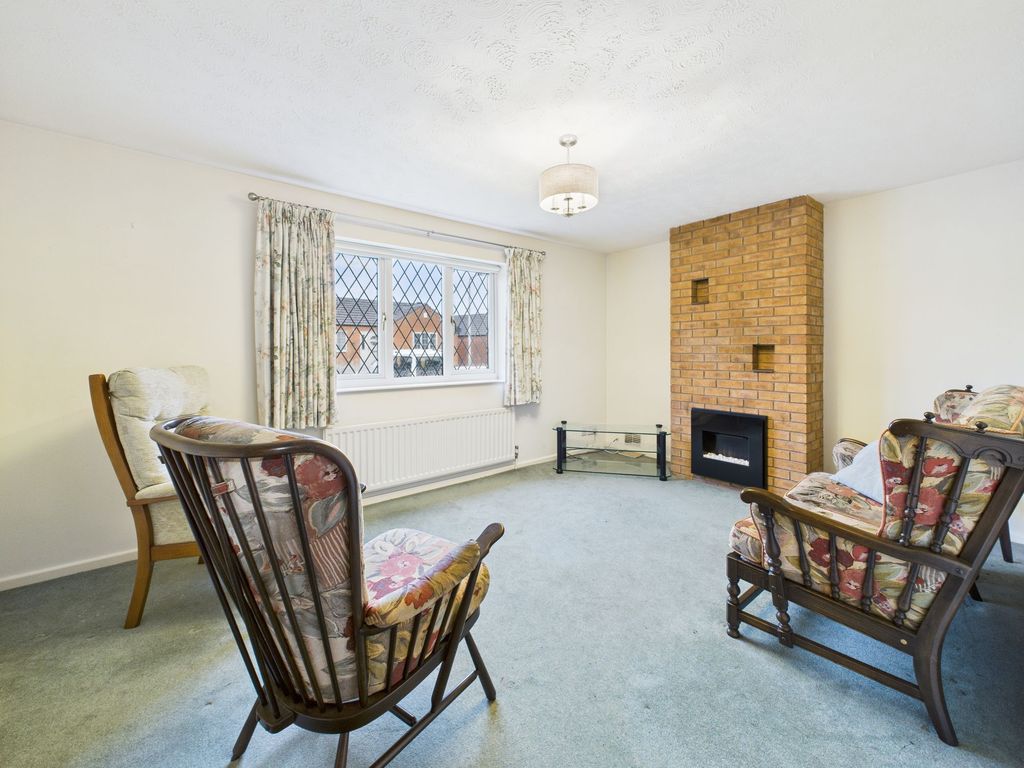 Property photo 3 of 10 Lounge