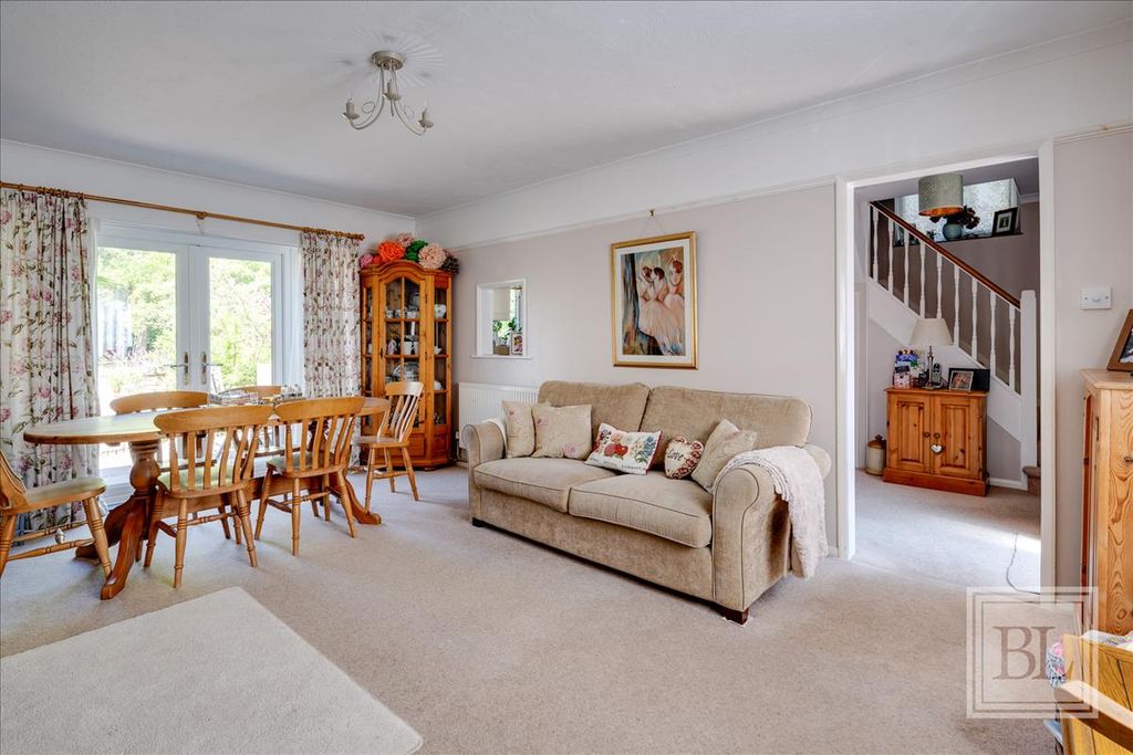 Property photo 3 of 25