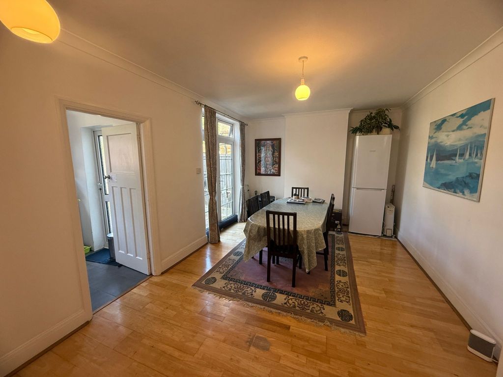 Property photo 2 of 12 Gallery