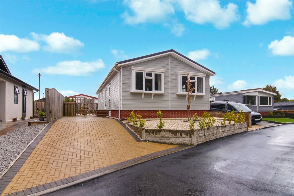 Property photo 1 of 19 Picture No. 11