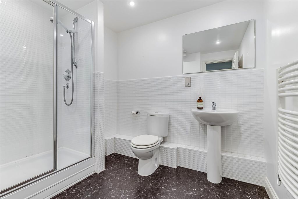 Additional image 12 of 2 bed flat for sale8A Clifton Road, Ben Rhydding, Ilkley LS29