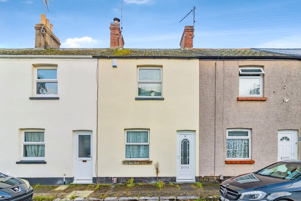 Property photo 1 of 17