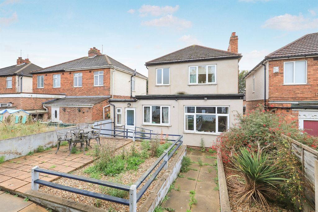 Property photo 2 of 10