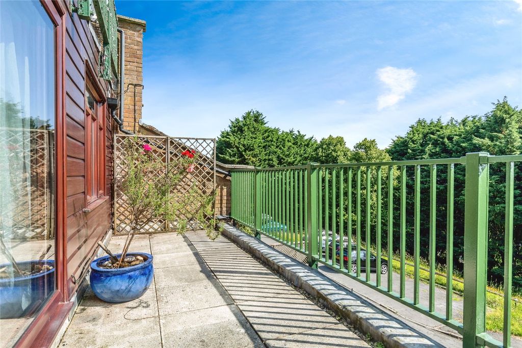 Property photo 1 of 14 Picture No. 30