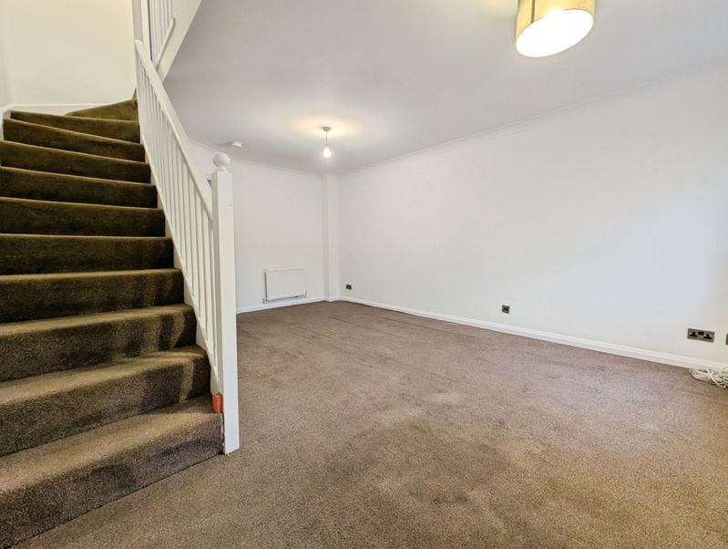 Property photo 3 of 11 Photo 11