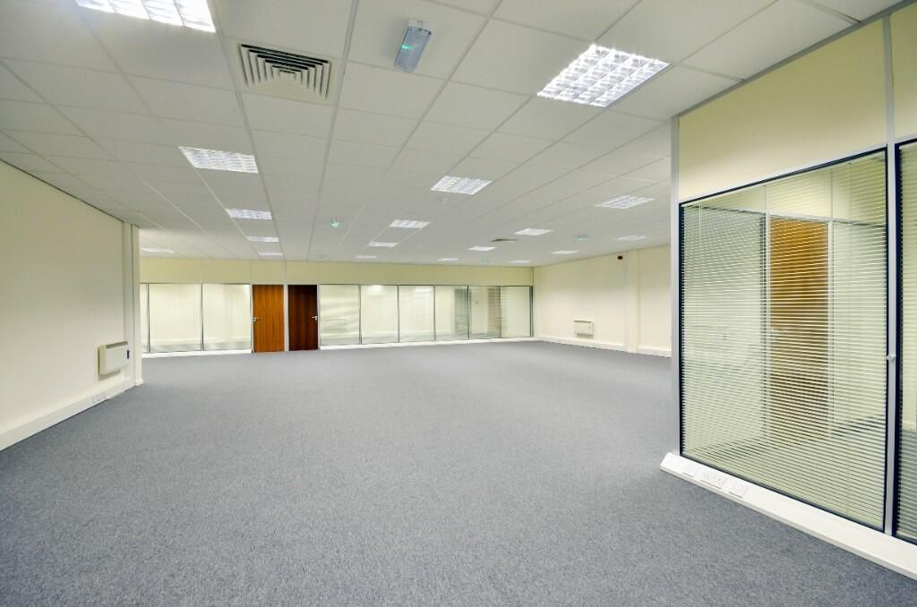 Property photo 2 of 33 Building Interior