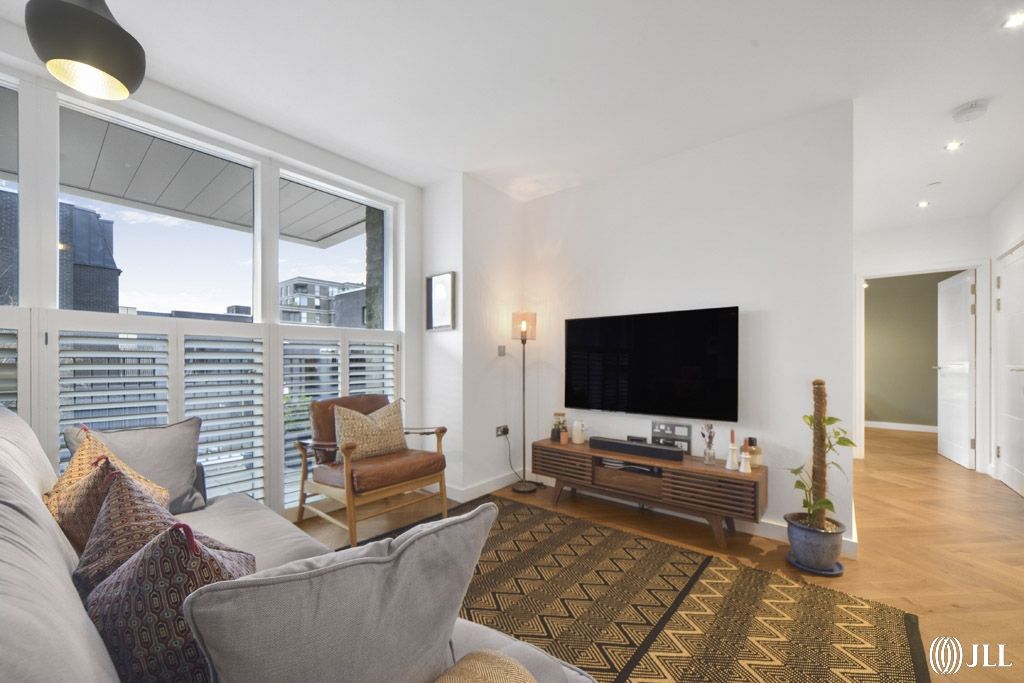 Property photo 1 of 25