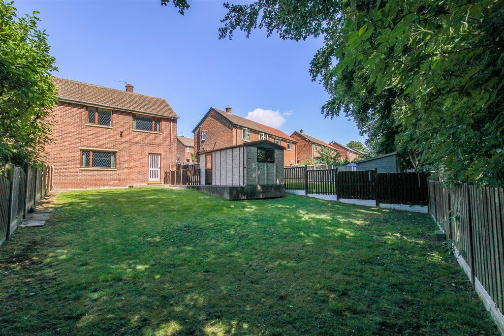 Property photo 2 of 11