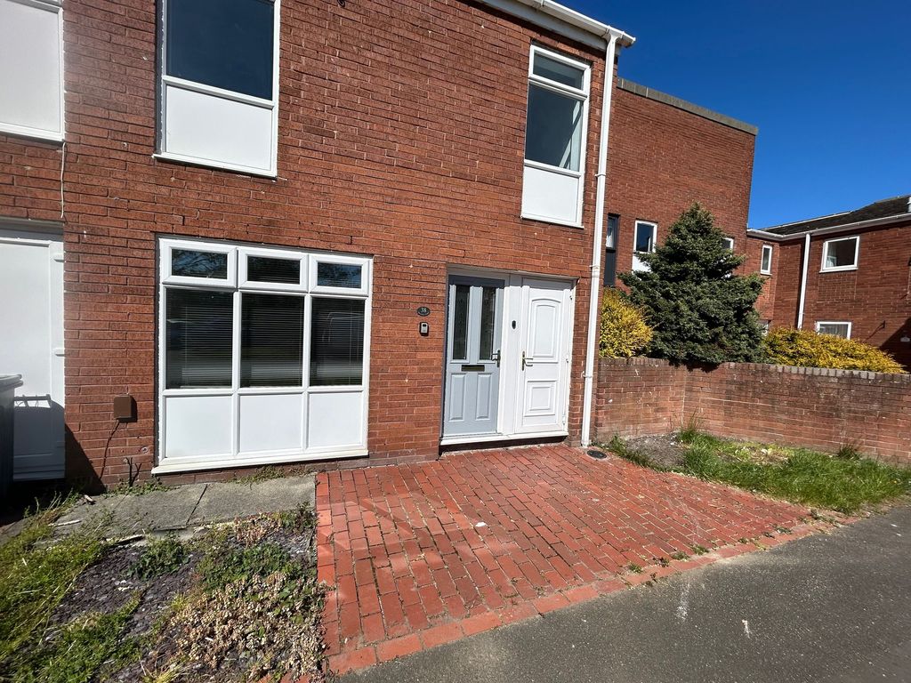 Property photo 1 of 8 Front