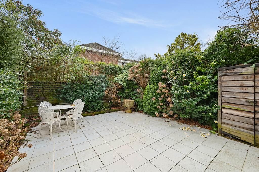 Property photo 2 of 14 Garden