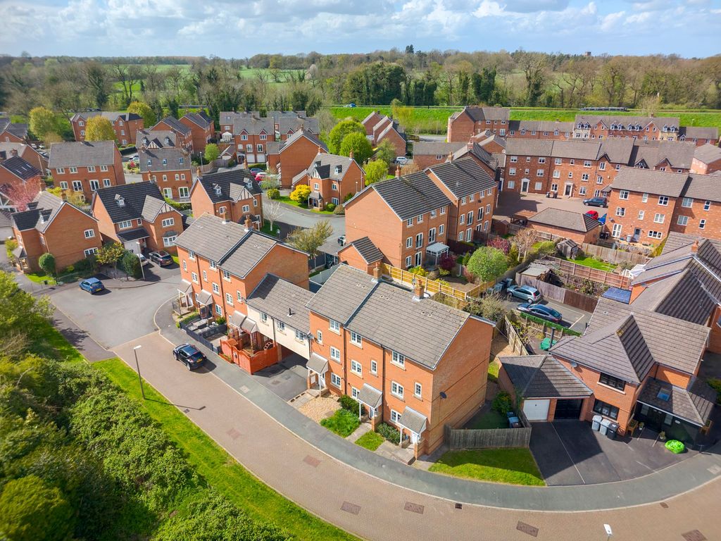 Property photo 3 of 25