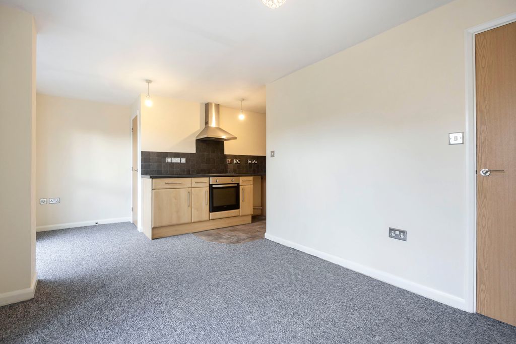 Property photo 3 of 8 St Georges-06