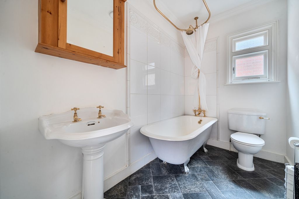 Additional image 13 of 3 bed detached house for saleOakdale Road, Weybridge KT13