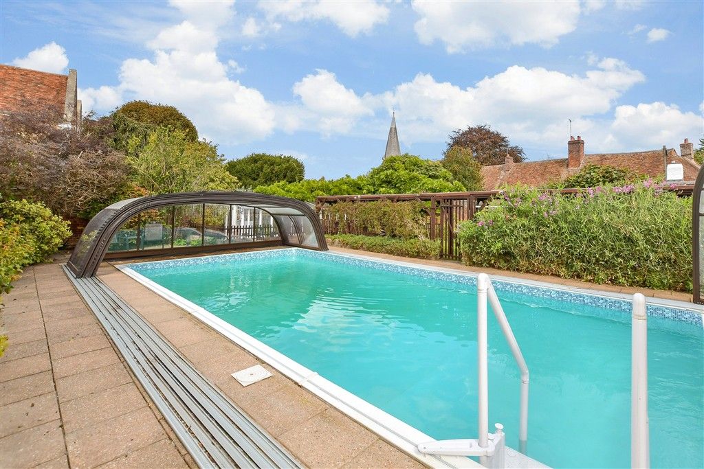 Property photo 3 of 18 Swimming Pool