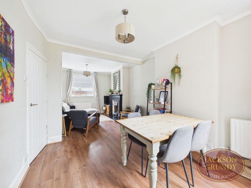 Property photo 3 of 14 Newington Road