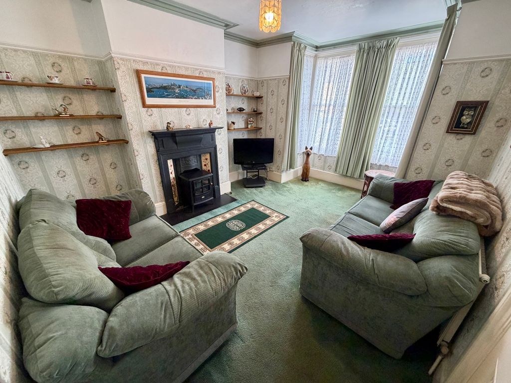 Property photo 3 of 30