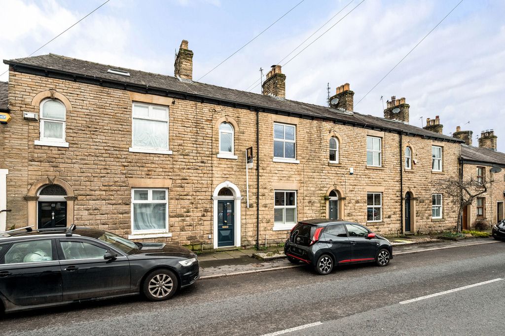 Property photo 2 of 30