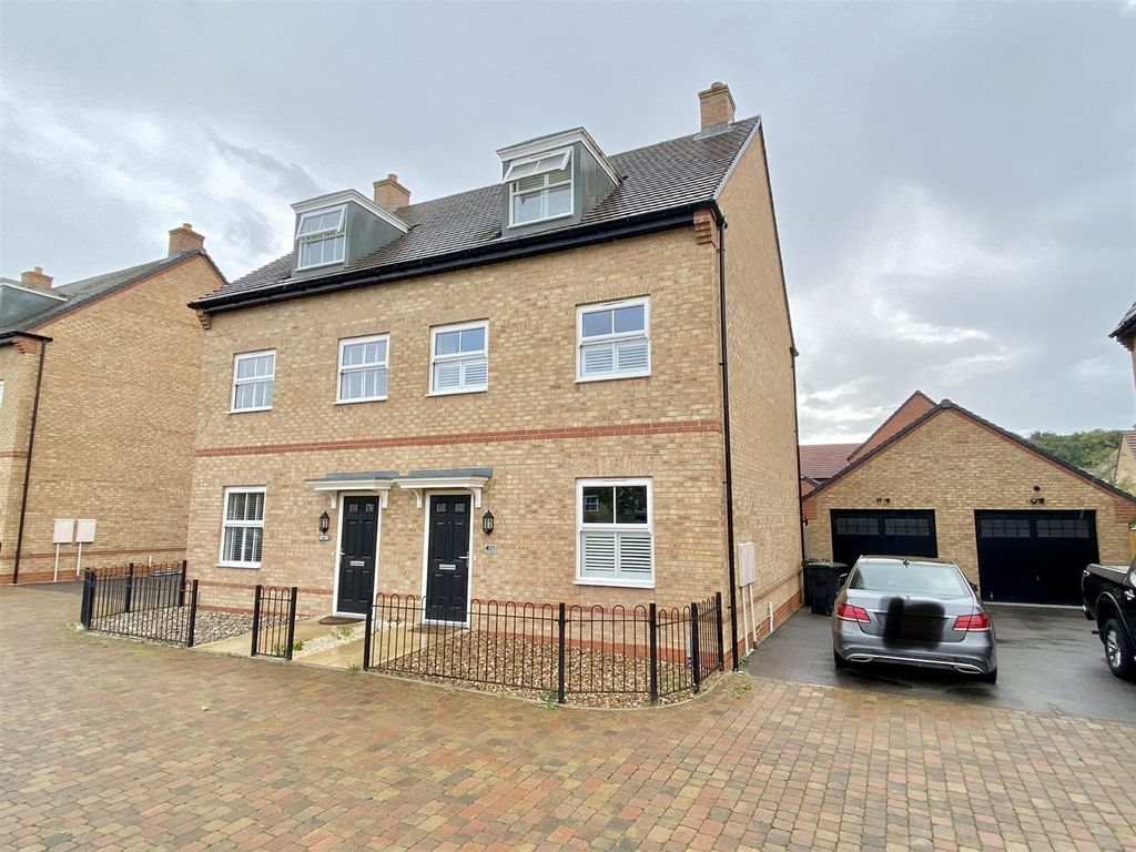 Property photo 1 of 10 Front