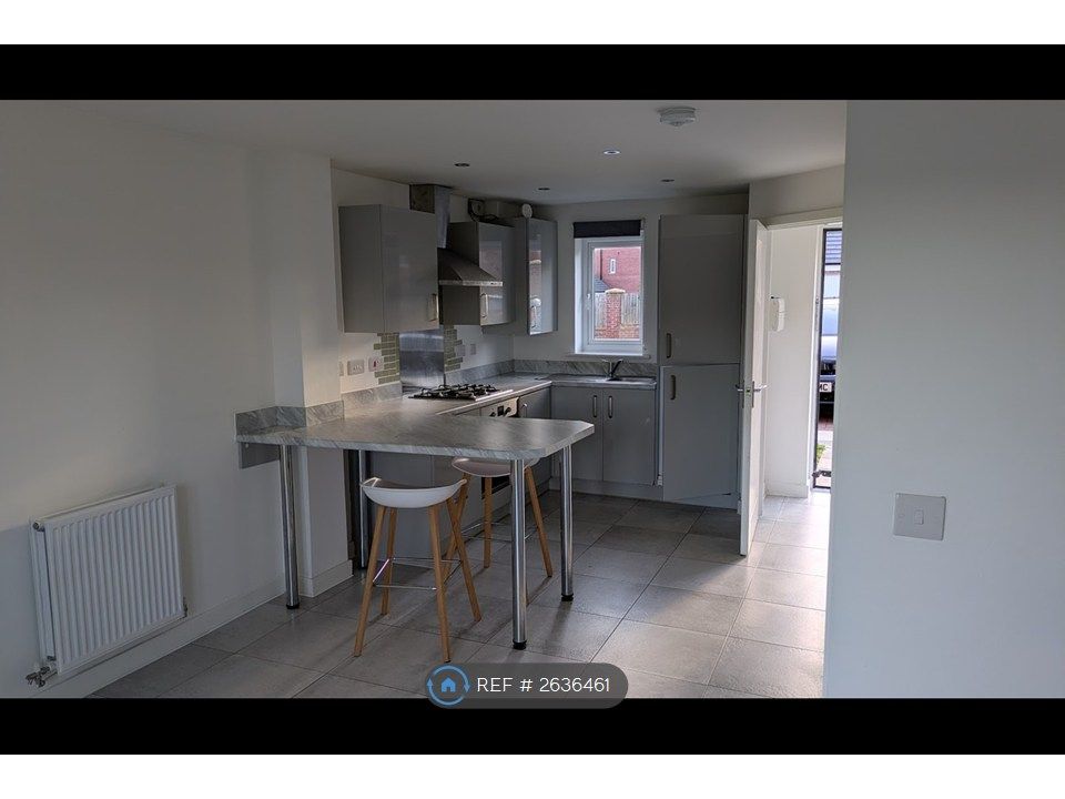 Property photo 2 of 13 Kitchen