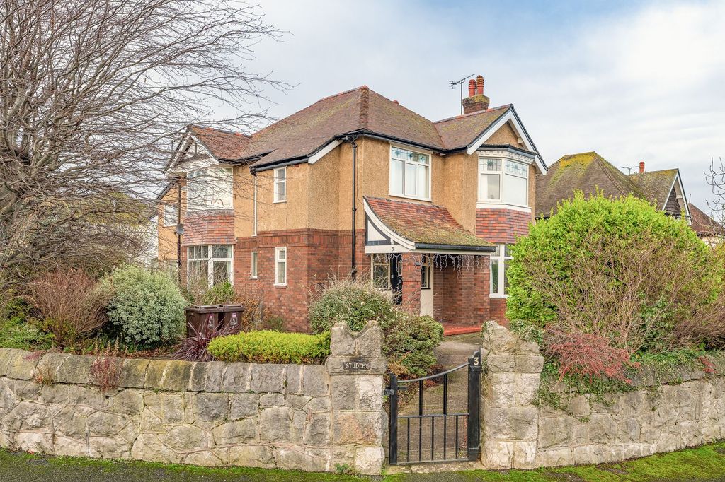 Property photo 1 of 6