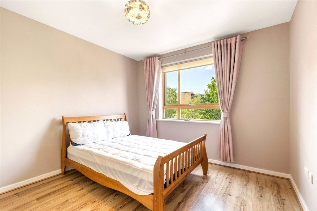Property photo 2 of 10 Picture No. 06