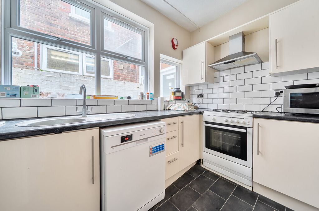 Property photo 3 of 14 1408282-6-69B4512...