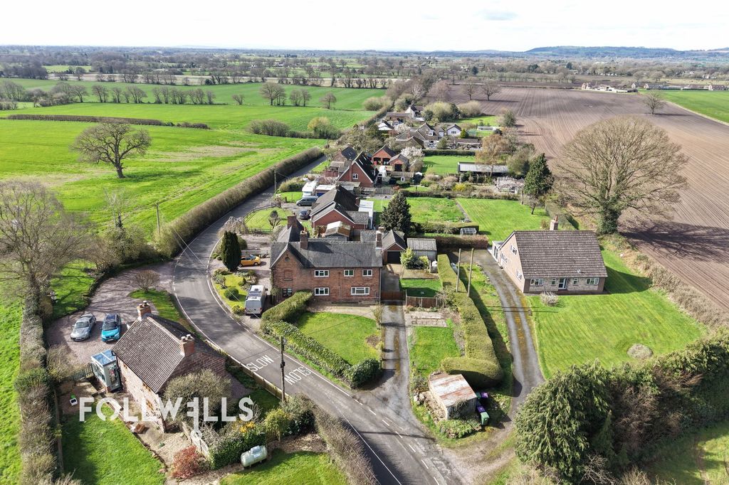 Property photo 2 of 21