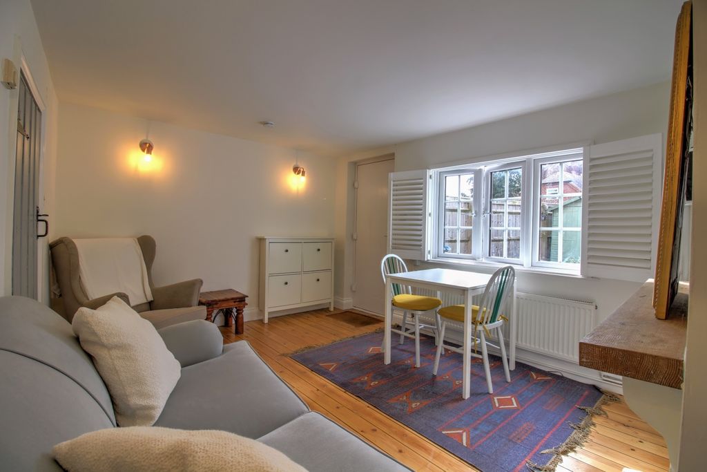 Property photo 3 of 7 Living Room - Hammonds Terrace - Matt Clinton Ewem