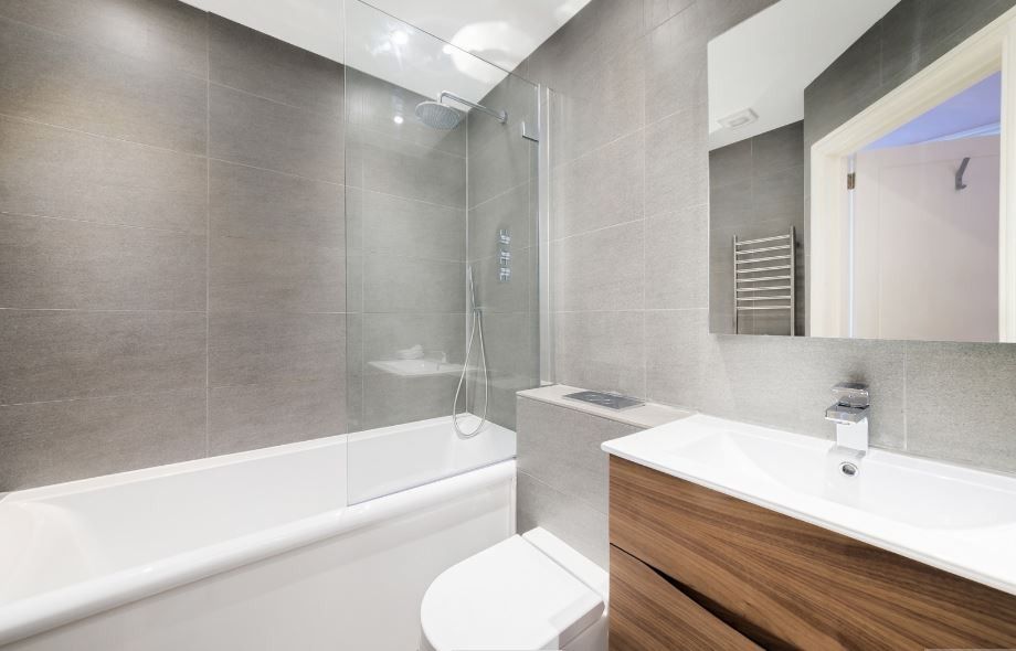Property photo 3 of 6 Bathroom