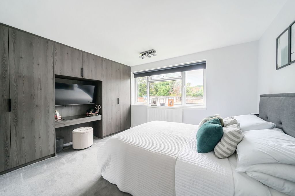 Property photo 2 of 17 1304184-12-6841A1...