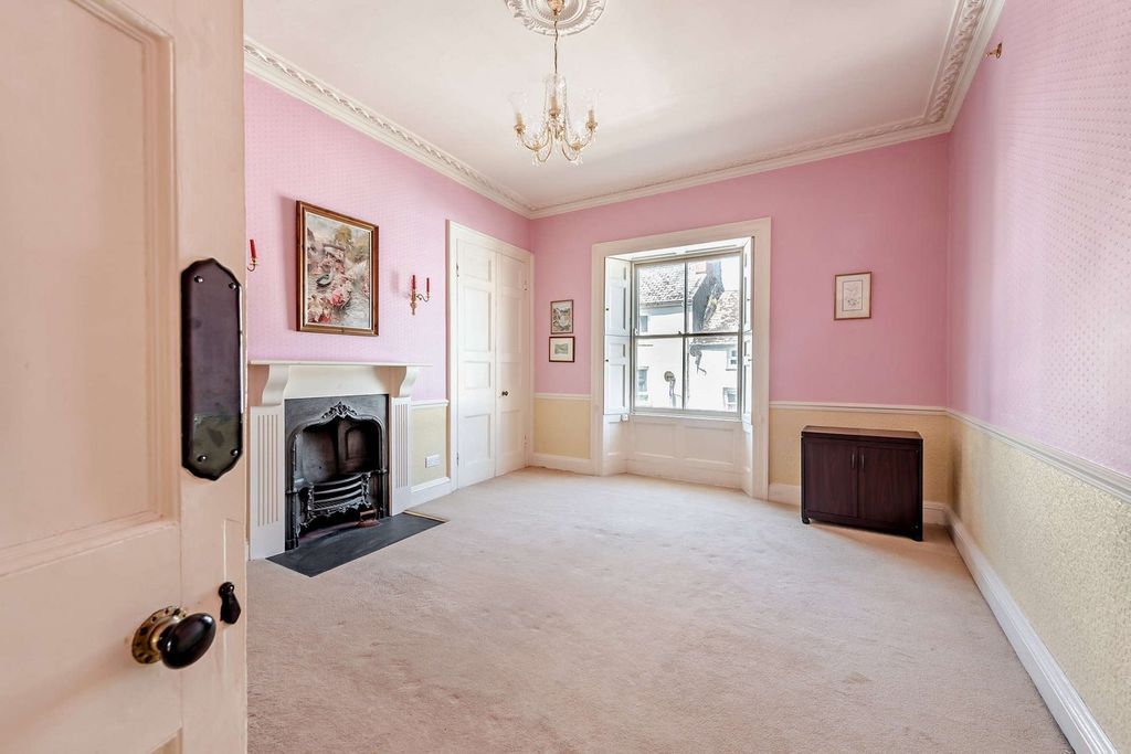 Property photo 2 of 69