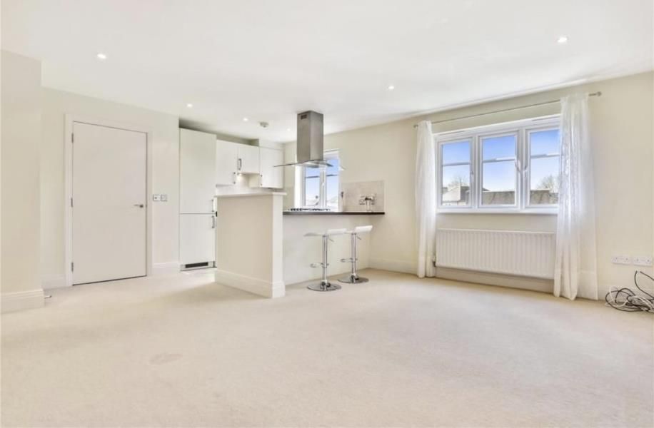 Property photo 3 of 9