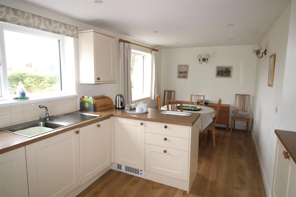 Property photo 2 of 16 Img_3836.Jpg