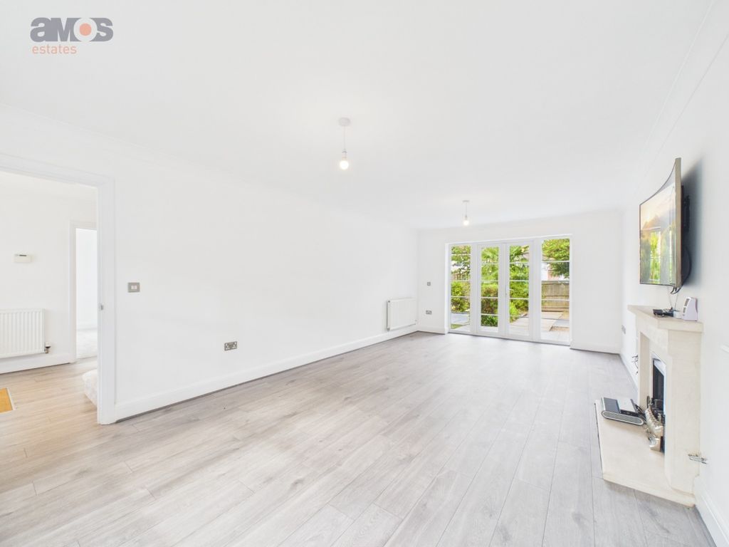 Property photo 3 of 26 5220104