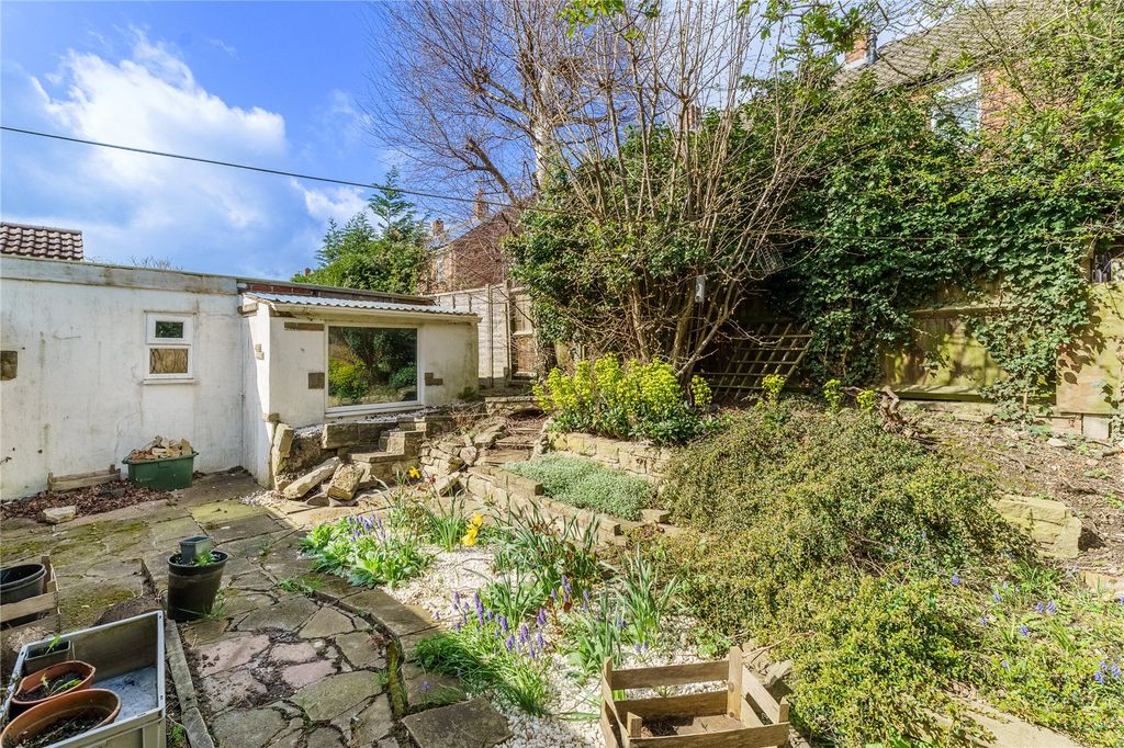 Property photo 3 of 7 Picture No. 40
