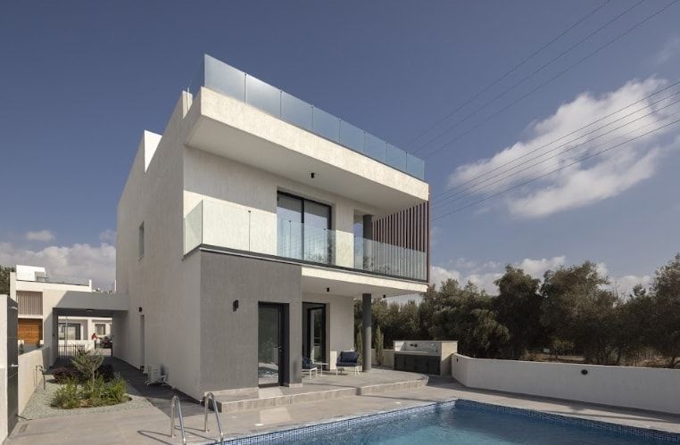 Property photo 2 of 22