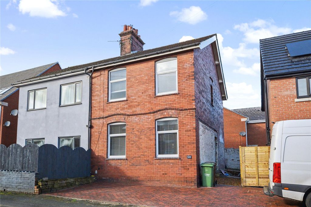 Property photo 1 of 10 Picture No. 11