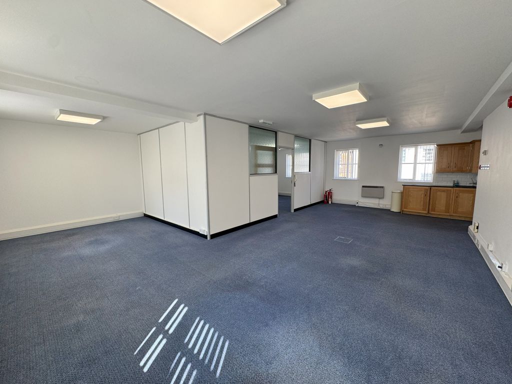 Property photo 3 of 4